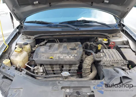 2013 Chrysler 200 Lx from USA, damaged, VIN 1C3CCBAB3DN686189